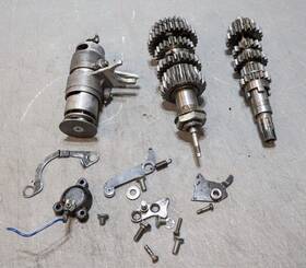 2413025100 Suzuki Tc90 Transmission Shaft Gears Drum Cam Forks Stopper