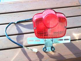 35710-25681 Suzuki Nice Rear Combination Lamp Ts250 Ft73-ft76 250 Savage