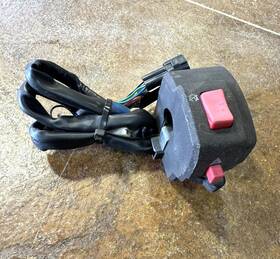 37200-10g40 Suzuki 2003 2011 Burgman 650 Oem Right Hand Switch Assy