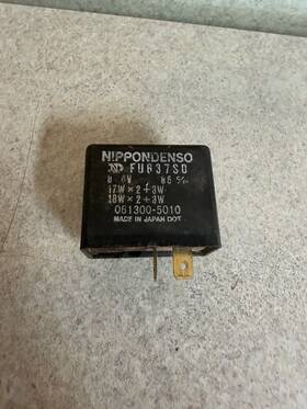 38610-05x50 Suzuki 78-83 Sp 100/125/250/370/400/500 Ts 125/100/185/250 Turnsignal Relay Oem