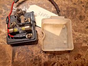38850-47000 Suzuki Gs550 Gs650 Gs750 Gs850 Gs1000 Gs1100 Battery Terminal Fuse Block