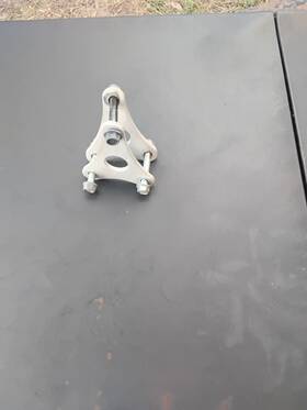 41991-32e00 Suzuki 1996-2025 Dr650 Top Motor Mount With Hardware