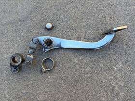 43100-38a01 Suzuki 92-04 Vs800 Intruder. Used Oem Rear Brake Pedal Assy P/n