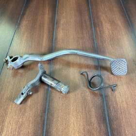 43110-45110 Suzuki 1979 Gs850 Oem Rear Brake Pedal Foot Lever With Spring And Shaft