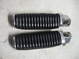 43600-48e10 Suzuki 97 - 04 Vz800 Marauder 800 Rear Passenger Foot Rest Peg Pillion Set