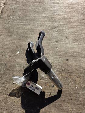 43700-42f00 Suzuki 02-06 2006 V Storm Dl1000 Rear Left Foot Peg Rest Step Bracket