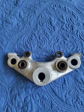 51310-15110 Suzuki T500 Steering Stem Head
