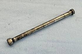 61211-02b40 Suzuki 1996 86-01 Rm 80 Swinging Arm Pivot Bolt Oem