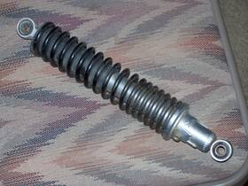 62100-30012 Suzuki One Used Rear Shock Absorber Fits Ts250 1973-1976 No Damage Or Leaks