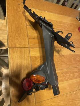 63111-17k00 Suzuki Complete 2017-2024 Oem Gsxr 1000 Rear Fender
