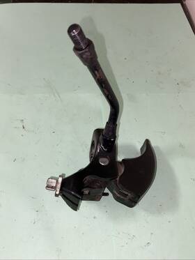 Sg951 Suzuki 2013 Vl 1500 C90t Clutch Perch Bracket Used Broken Lever