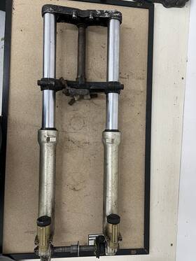 X7091l Suzuki 1986 Gsxr750 Front End Forks W Triple Tree 1987 Gsxr 750 1988 86 87