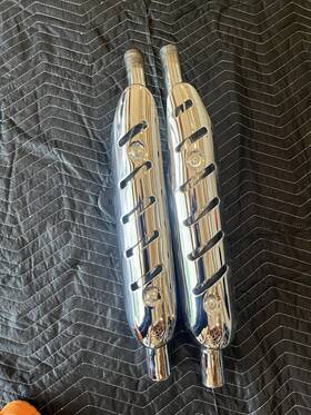 39839897 Triumph Silencers Exhaust