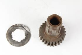 57-2176 Triumph T150 Rocket 3 Bsa A75 Mainshaft High Gear 26t