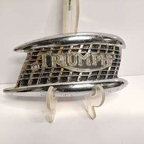 82-4128 Triumph Tank Badge R/h Os 4128