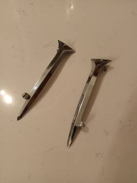97-0624 Triumph 97-0623 Preunit Pre Unit Nacelle Flash Trim 1949-1959 H623 H624