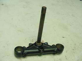 97-4568 Triumph T160 1979 Lower Triple Clamp Part #97-4568 Cast In It Great Shape Strai