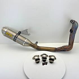 A9600195 Triumph 2005 2006 Speed Triple 1050 Arrow Factory Optional 3 Into 1 Full Exhaust