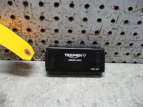 T2020543 Triumph 93 22 America Speedmaster Tiger 885 Front Brake Pad Set Oem New