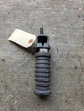 T2070826 Triumph 95-02 2001 Adventurer Rear Right Foot Peg Rest
