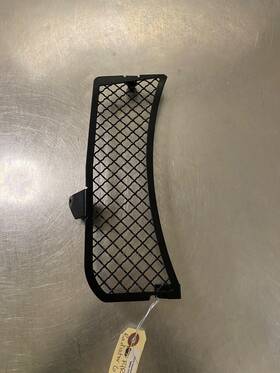 T2100382 Triumph 2015 Rocket Iii Roadster Rear Back Right Radiator Grille