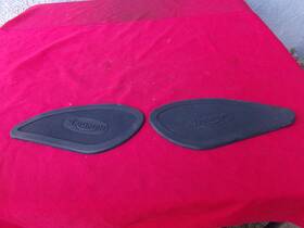 T2400097 Triumph Thunderbird 900 Gas Fuel Tank Pads Oem Nice 2002