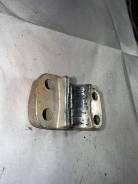4v2-23167-l0-00 V2 1983 Yamaha Xt550 Oem Vintage Holder Axle