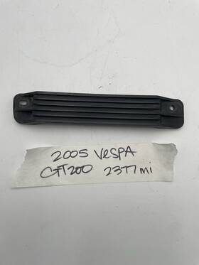621830 Vespa Oem Gt Gts Gtv 200 250 300 Battery Strap Bracket