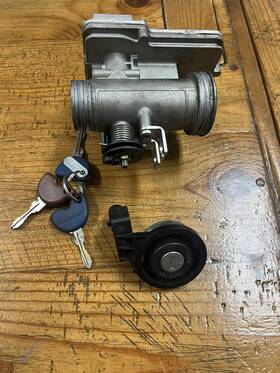 638534 Vespa Throttle Body Complete With Keys And Antenna-plug Play
