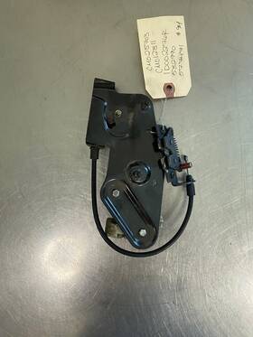 Cm012811 Vespa 2006 Gts 250 Seat Lock Assembly With Cable