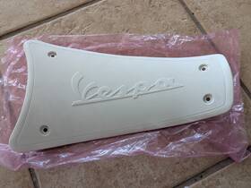 1b010433000b02 Vespa Original Oe 2022 2023 Sprint Justin Bieber Battery Cover White 150 Piaggio Usa