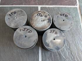 2151 Whizzer Group #1 5 -vintage Standard Motorbike Pistons