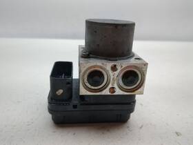 113040-39330 Yamaha 15-18 Yzf R3 Abs Brake Pump Module