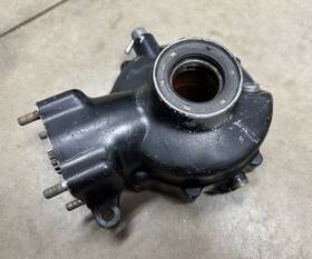 11h-82305-10-00 Yamaha Used Oem - 83-86 Ytm225 Tri Moto Rear Gear Case 1ev-46101-01 U9