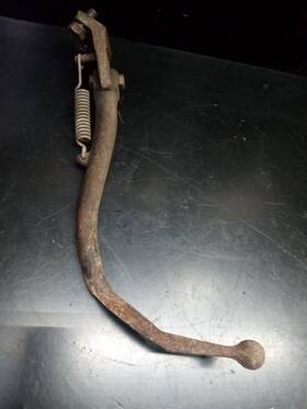 168-27321-00-33 Yamaha Side Stand Kick Mounting Bracket Spring 1969 Yr3 R3 350 Grand Prix