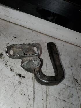 1kh-27421-00-90 Yamaha 1kh-27422-01-00 1994-2007 Xt225 F/r Bracket With Footrest