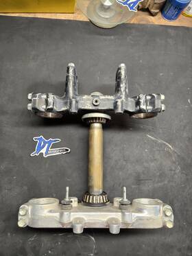 1ln-23435-01-98 Yamaha 1986-87 Tt350 Triple Clamp Top Bottom Stem Bearing Tt 350 Free Shipping