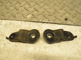 1t2-83368-00-00 Yamaha 1977 Xt 500 250 Oem Flasher Mounts 2