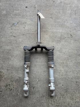 24p-f3100-00-00 Yamaha 09-15 2011 Yw125 Zuma 125 Forks Front Suspension Shocks Steering Stem