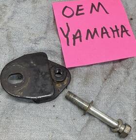 24y-14771-00-00 Yamaha 1985 Yz 250 490 Muffler Exhaust Mount Bracket Rubber Bolt 24y-14771-00