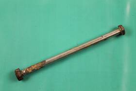 288-22141-00-00 Yamaha 1974 Gtmx 80 Swingarm Pivot Shaft Bolt Gt80 Mx80 Jt1 Pw80