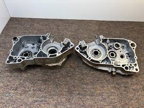 2a6-15111-02-00 Yamaha 1978-81 Dt175 Dt125 Center Cases Crankcase Engine Case Half Left And Right