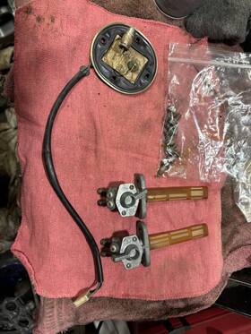 2h7-85752-00-00 Yamaha 1979 Xs1100 Xs 1100 Fuel Gas Petro Tank Sending Unit And Petcocks