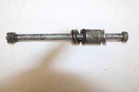 2j5-25381-01-00 Yamaha 1978 Yz80 Yz 80 Rear Wheel Axle