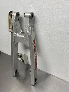 2ve-22110-00-00 Yamaha Yz80 Swingarm 1987-1992