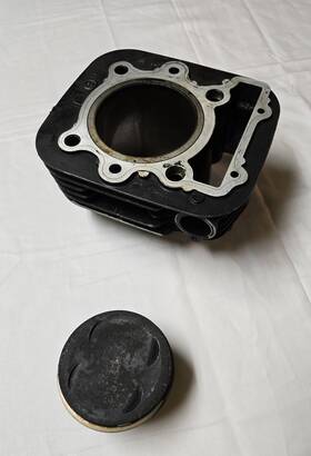 346cm3 Yamaha Oem 1991 Xt350 Engine Cylinder Jug And Piston