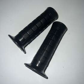 35r-26241-00-00 Yamaha Nos Genuine Oem Left Right Side Hand Grips Riva 125 Xc125 1985-2001