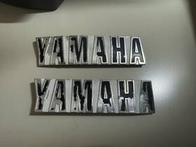360-24162-01 Yamaha 1973 Rd350 Rd250 Fuel Gas Tank Right Emblem Badge