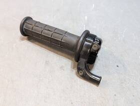 38v-26281-00-98 Yamaha Ttr225 Xt225 Throttle Tube Case