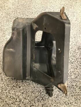 39w-w1441-01 Yamaha Yz125 Airbox Used Oe Part P/n Fits 1983-85